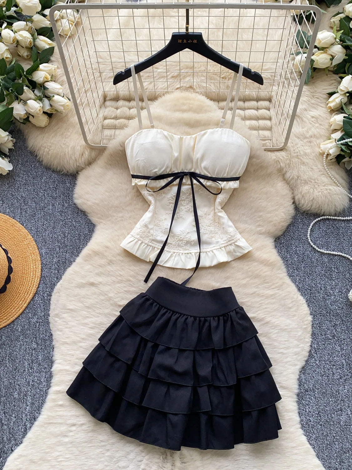

Elegant Lace Crop Top And High Waist Skirt Two Piece Set Women's Slimming Summer Fashion Outfit Casual Commute Style