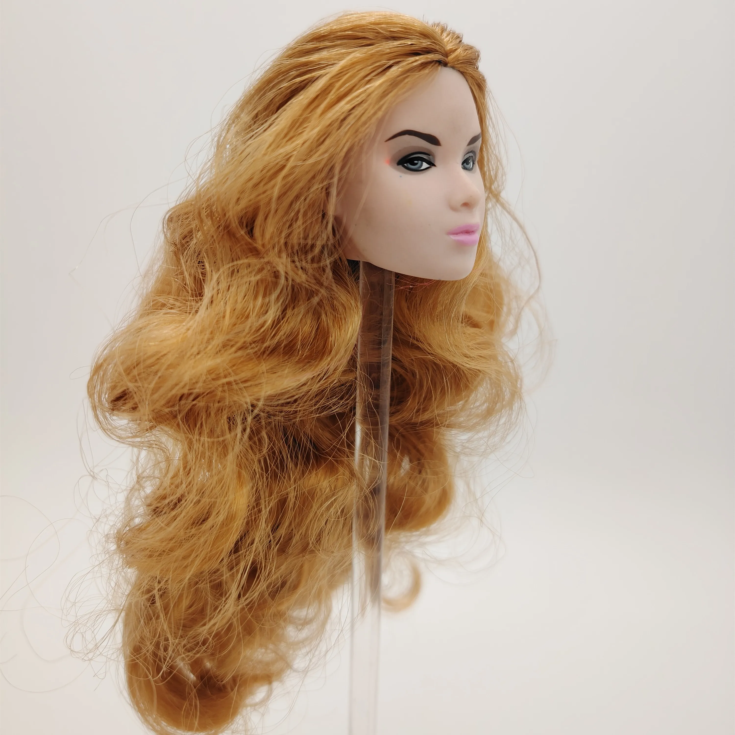 Fashion Royalty Color Infusion Golden Hair Rerooted Cream Skin Collectible Fanxi Doll Head