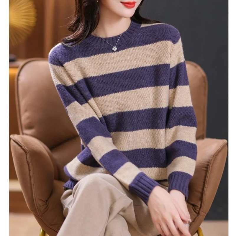 2023 New Autumn and Winter Westernized Minimalist Casual Loose Fitting Round Neck Striped Contrast Colored Long Sleeved Sweater