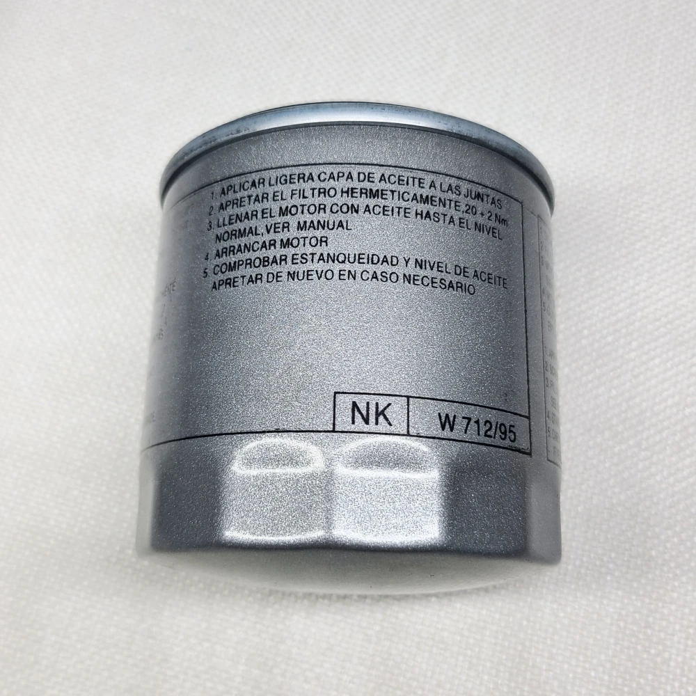 EA211 Good quality Car Oil Filter OEM 04E115561H For Volkswagen VW 6R Car Accessories OEM 04E115561H