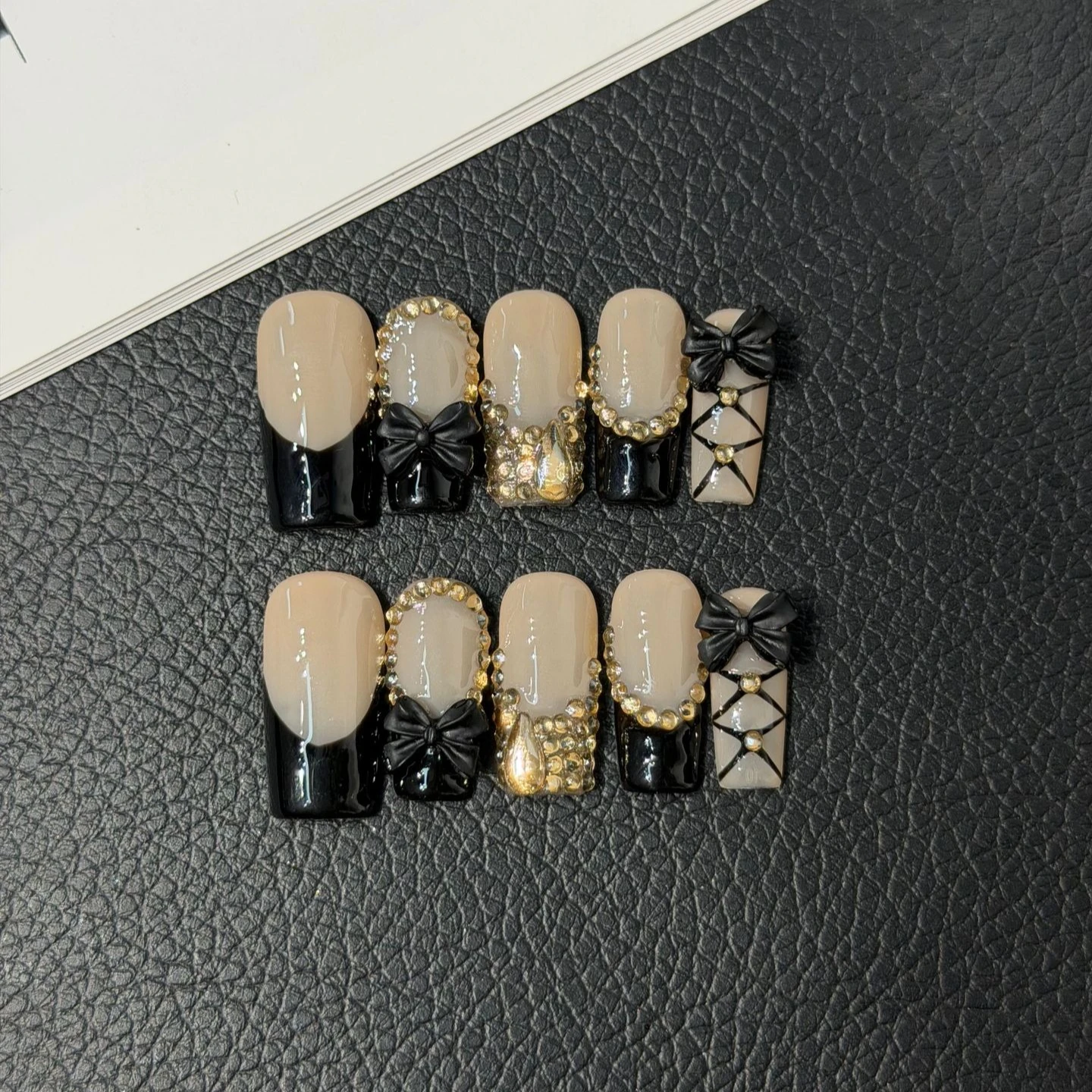 10-pecas-unhas-posticas-francesas-pretas-elegantes-com-laco-formato-quadrado-medias-estilo-bailarina-com-strass-simples-para-manicure