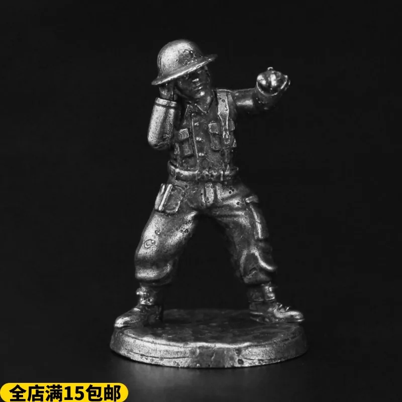 Metal Military WWII British Soldier Model Desktop Toys Game Chess Pieces Static Ornament Action Figures Ornament  Accessories