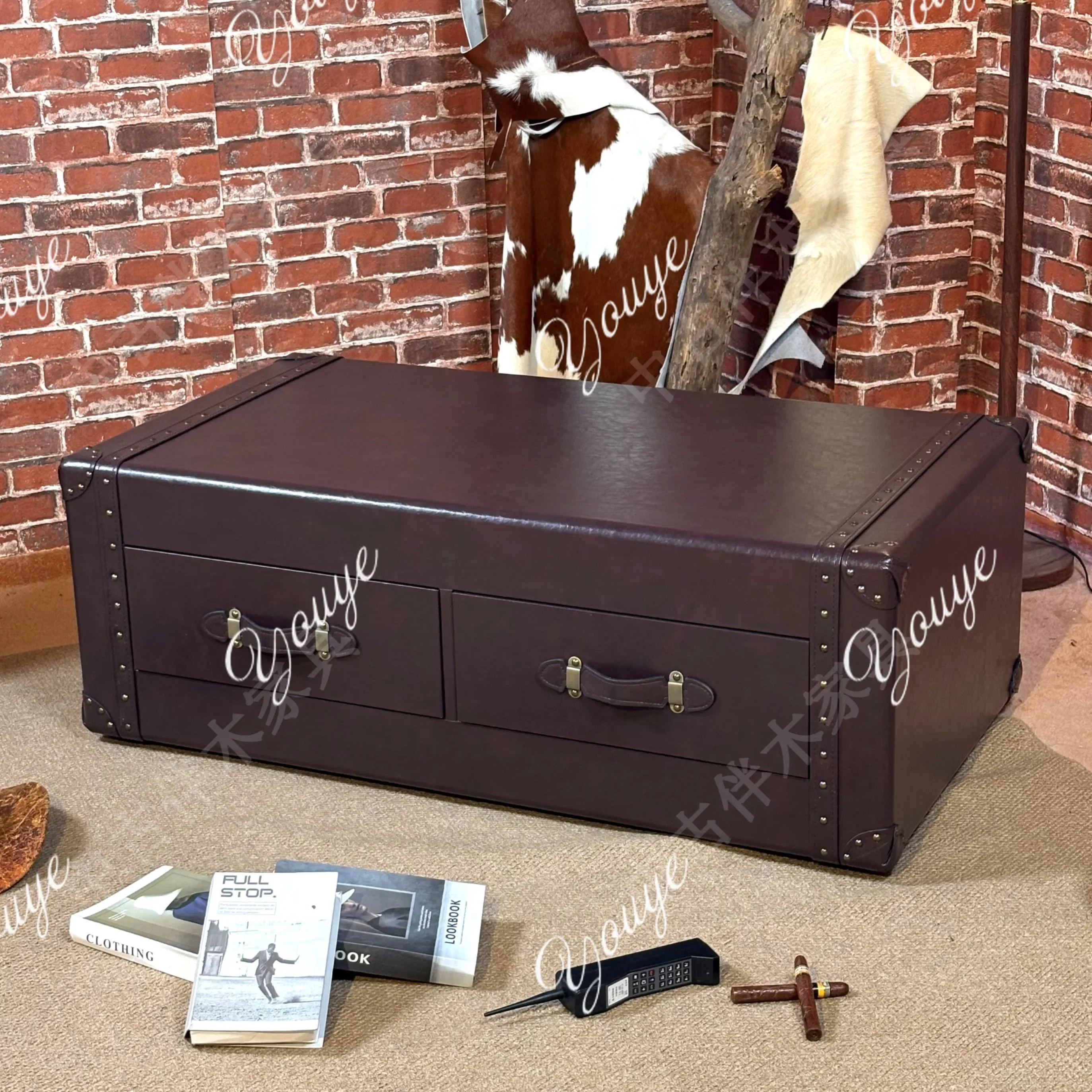 

Q American retro coffee table antique style solid wood coffee table designer high-end living room coffee table small apartment