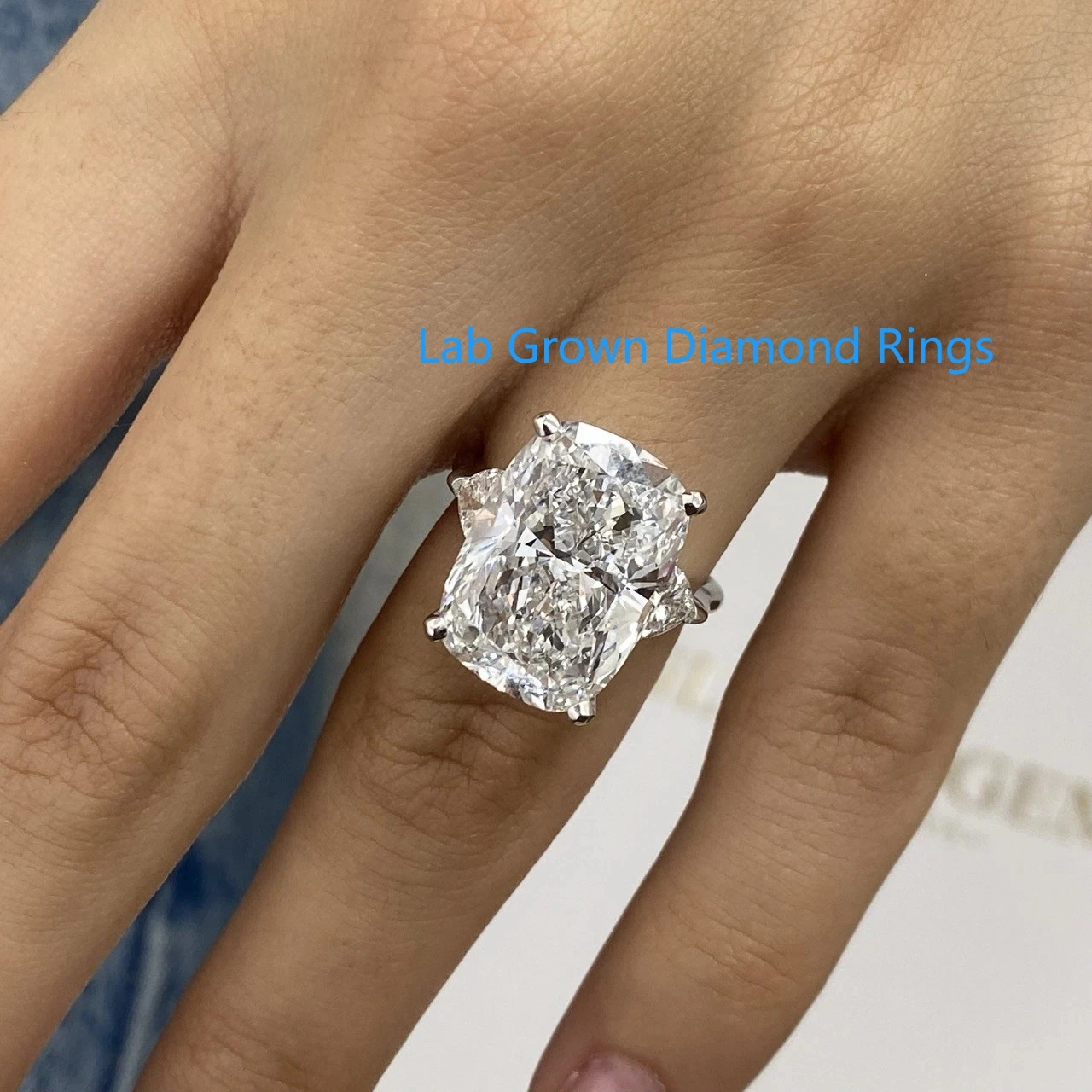 

Elonged Cushion Diamond Ring IGI Certified DEF VS-VVS 10Ct Main Stone Lab Grown Diamond Platinum 950 3 Stones Ring