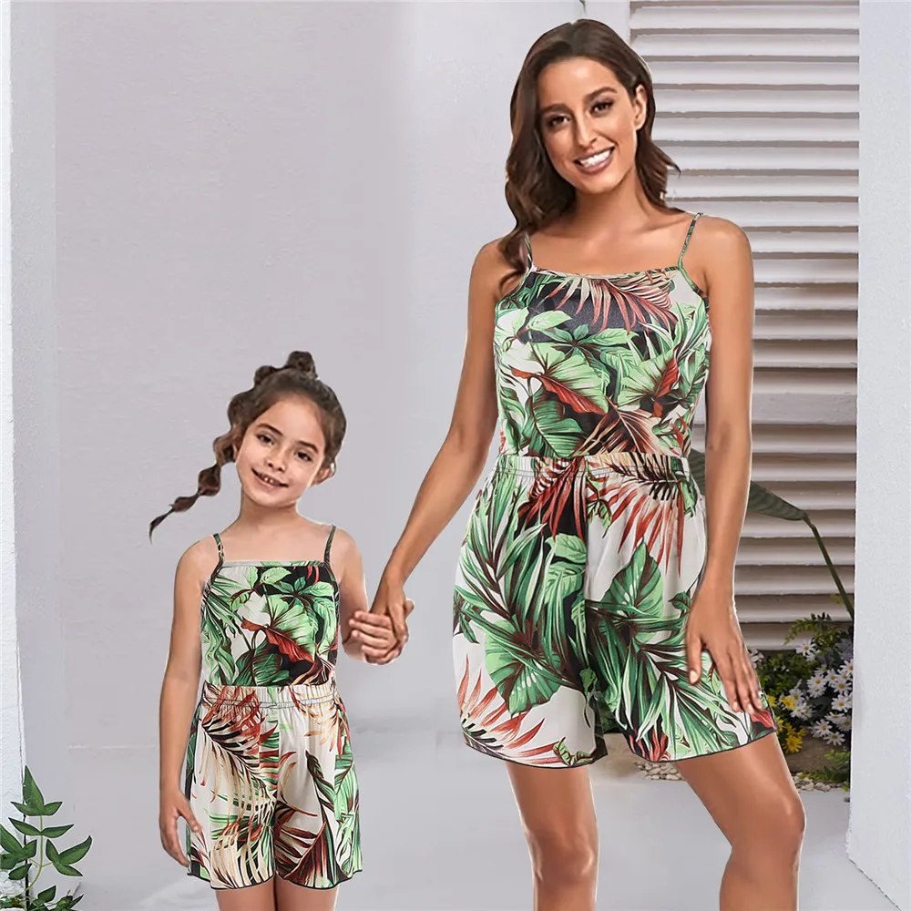 Summer family matching clothes Resort Hawaiian Chiffon Suspender Shorts Mother and Daughter Clothes family look Parent-child