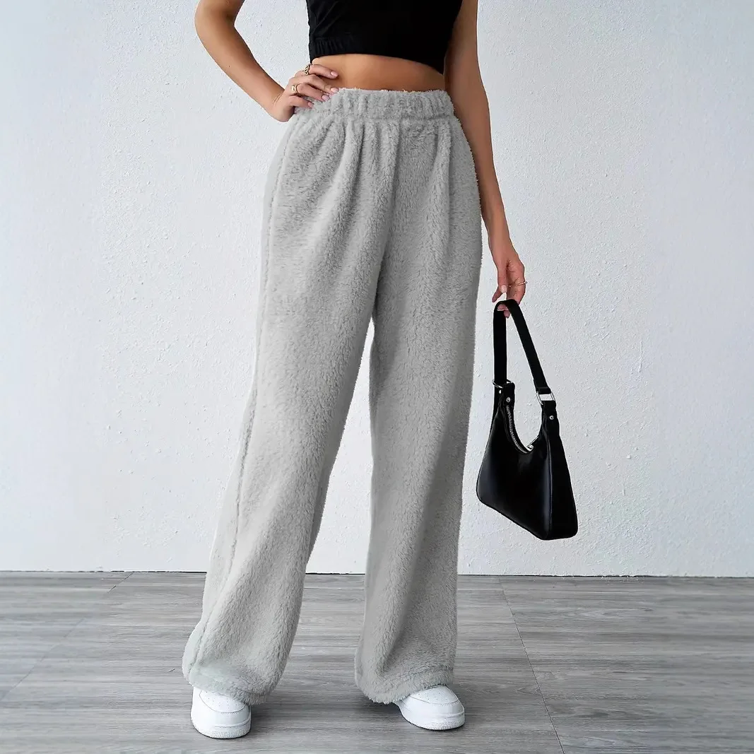 

Luxuriously Soft & Wide-Leg. These solid-colored fleece pants offer chic, laid-back comfort all season.