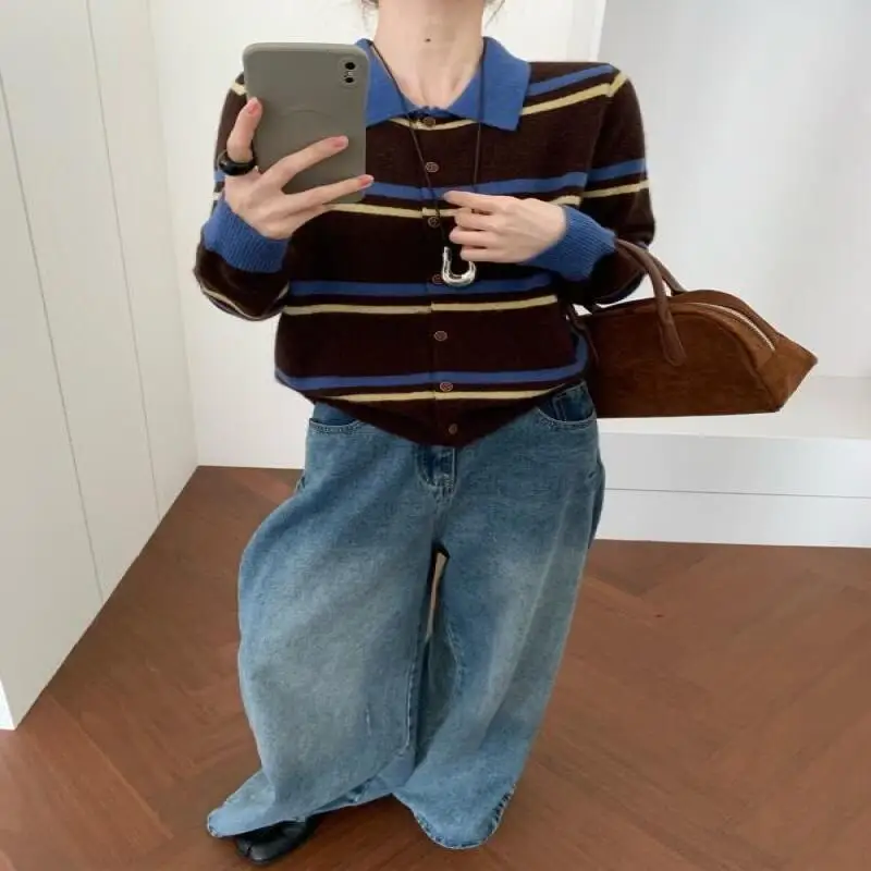 Pull Style coréen couleur chaude bloqué rayé pull tricoté pour les filles de déplacement en automne et en hiver nouveau pull doux tricoté