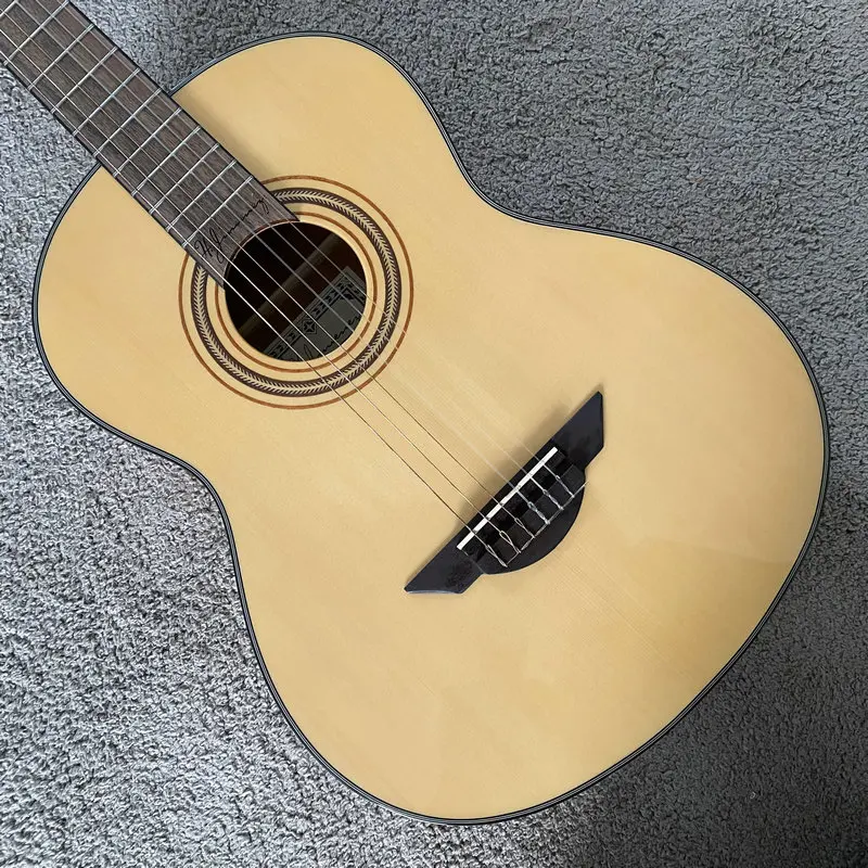 

I837 H.jimenez 39-inch 17-Fret Classical Guitar Mexican Brand Made in Taiwan (OEM) Beginner Classical Guitar
