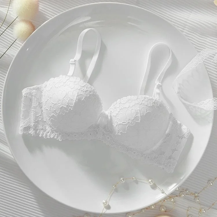 Pakaian dalam tebal wanita, Bra kecil berkumpul bersama dengan cincin baja berbentuk atas pendukung A Cup Flat Bralette ganda