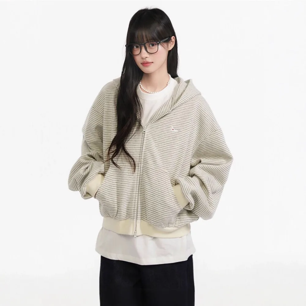 المرأة Hoodies2025 الخريف الشتاء زهرة طباعة الصوف مقنعين البلوز الدافئة غامض أنيق المخملية الخريف بلوفر شتوي