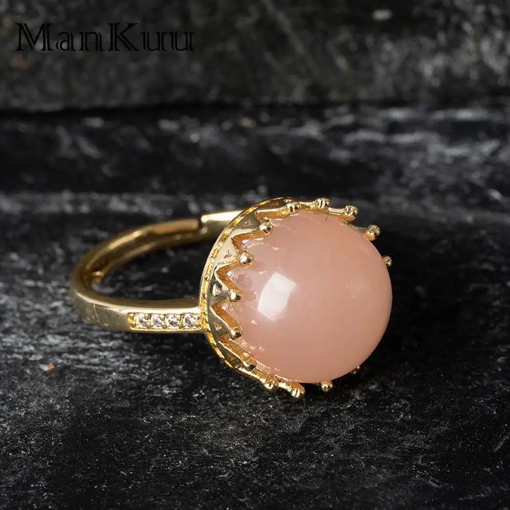 Mankuu Fashion Brass 18K Gold-plated Crown Metal Natural Healing Green Strawberry Crystal Stone Rose Quartz Rings For Women