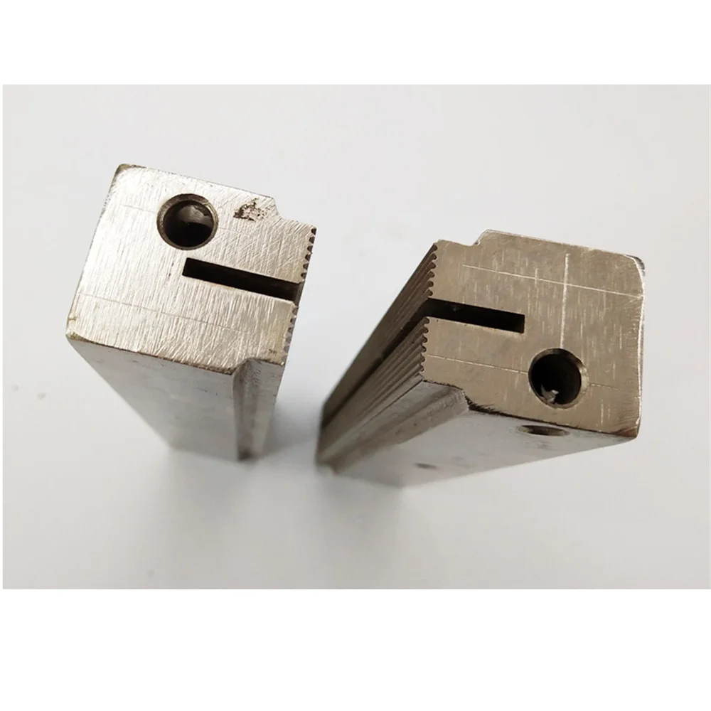 Máquina de envasado Vertical de 150MM, bloque de acero térmico con sello Horizontal, módulo de mandíbula de sellado de tres lados, abrazadera de raya, 1 par