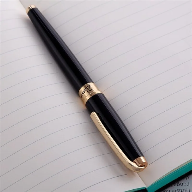 قلم حبر A+ Picasso 918 Dreamy Polka مع عبوة حبر أسود مع مشبك ذهبي وفضي