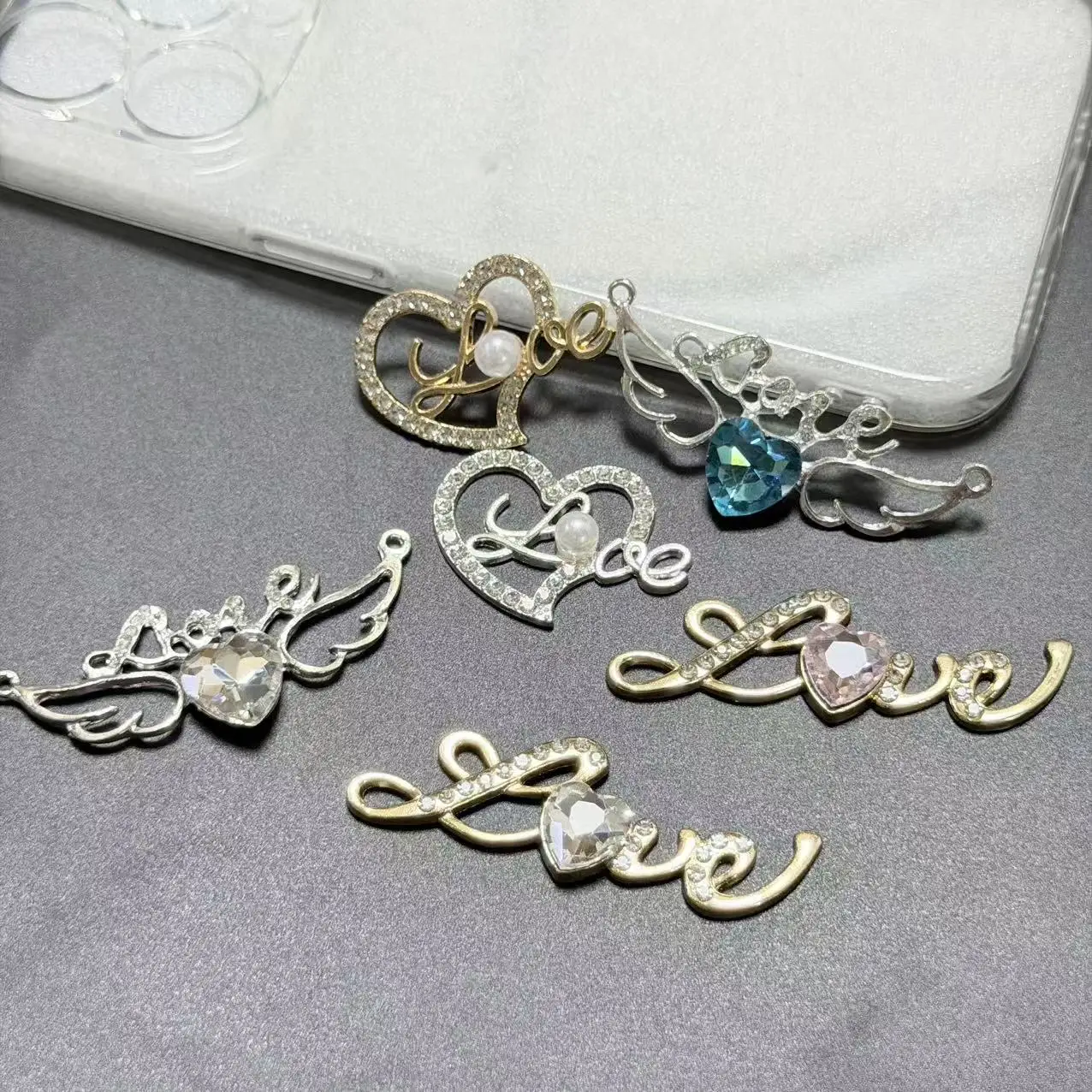 2Pcs Y2K Spring Luxury Noble English Letter LOVE Rhinestone studded Alloy Jewelry Love Wings Junk Phone Case Decoration Charms