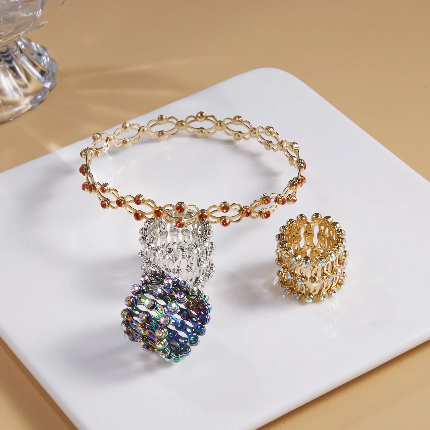 Unique Design Magic 2 in 1 Folding Retractable Ring Bracelet Shiny Rhinestone Stretchable Twist Folding Ring Party Charm Jewelry