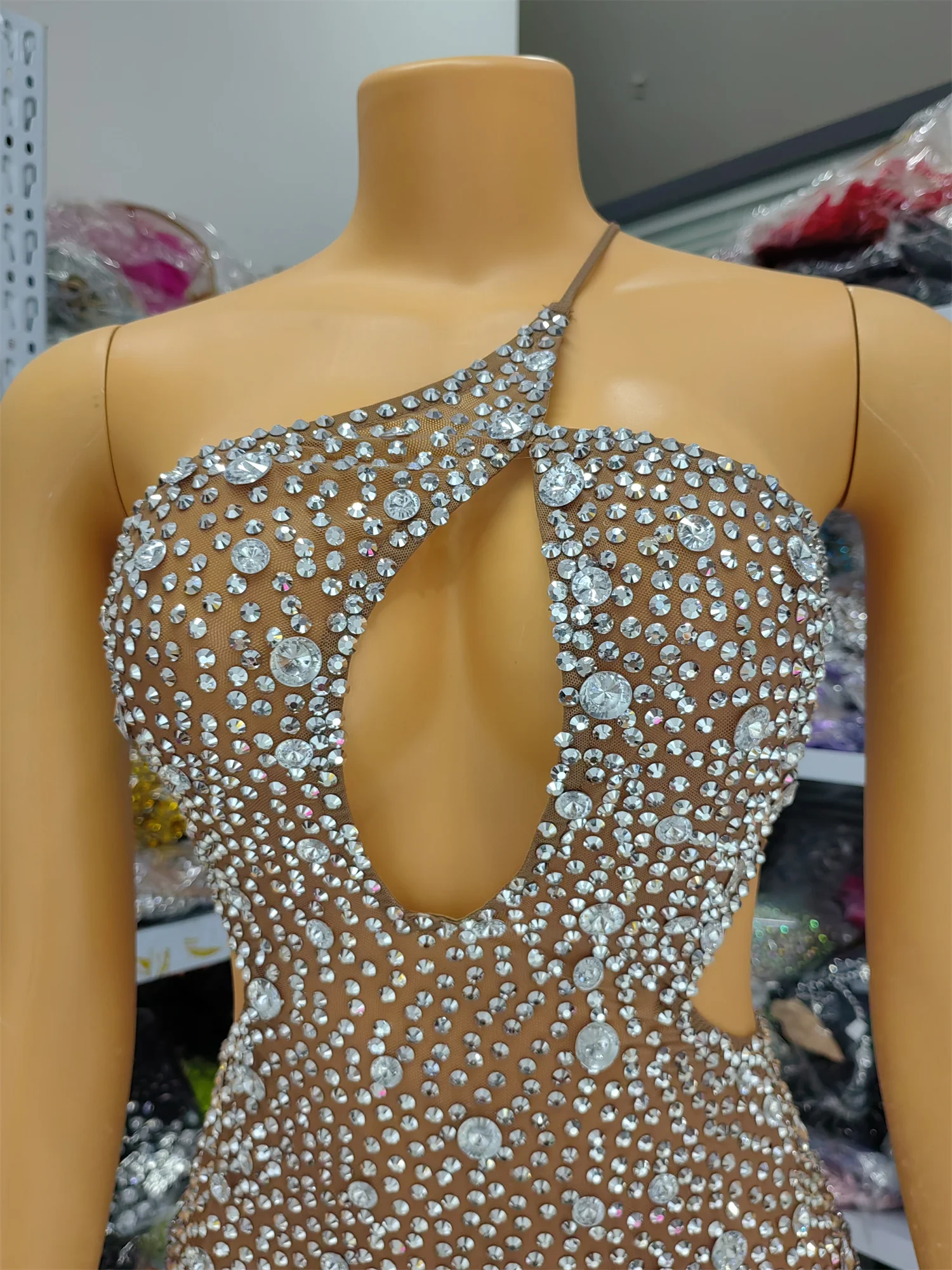 Vrouwen sexy korte jurken gedurfde heldere strass mesh uitgesneden bodycon mini doorzichtige avondclub party eendelige jurk