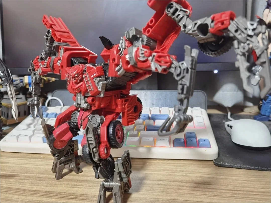 Op voorraad Hasbro Transformed Toys Studio Series Constructicon Overload Model Robot Leader Class Collection Actiefiguren Geschenken