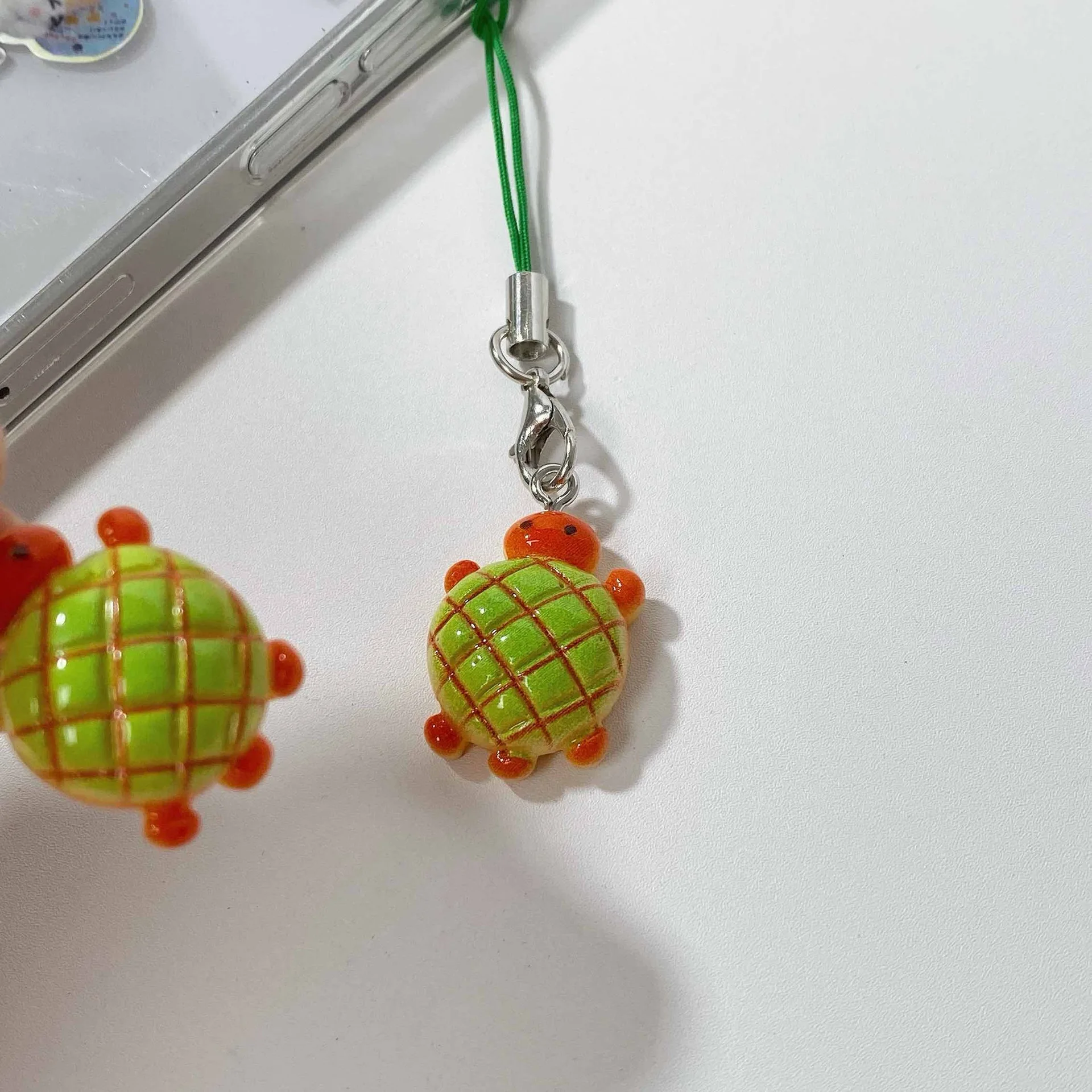 حار السلاحف الهاتف Charms قلادة لطيف أنيمي المفاتيح حالات آيفون 12 CCD كاميرا Airpods سماعات كول Kawaii اكسسوارات