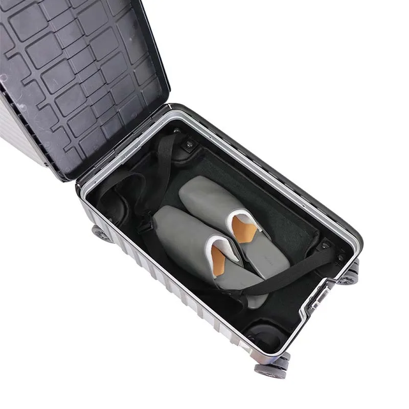 フロントオープンカバー搭載の搭乗ケース、静音ユニバーサルホイールトロリーケース、多機能分割型