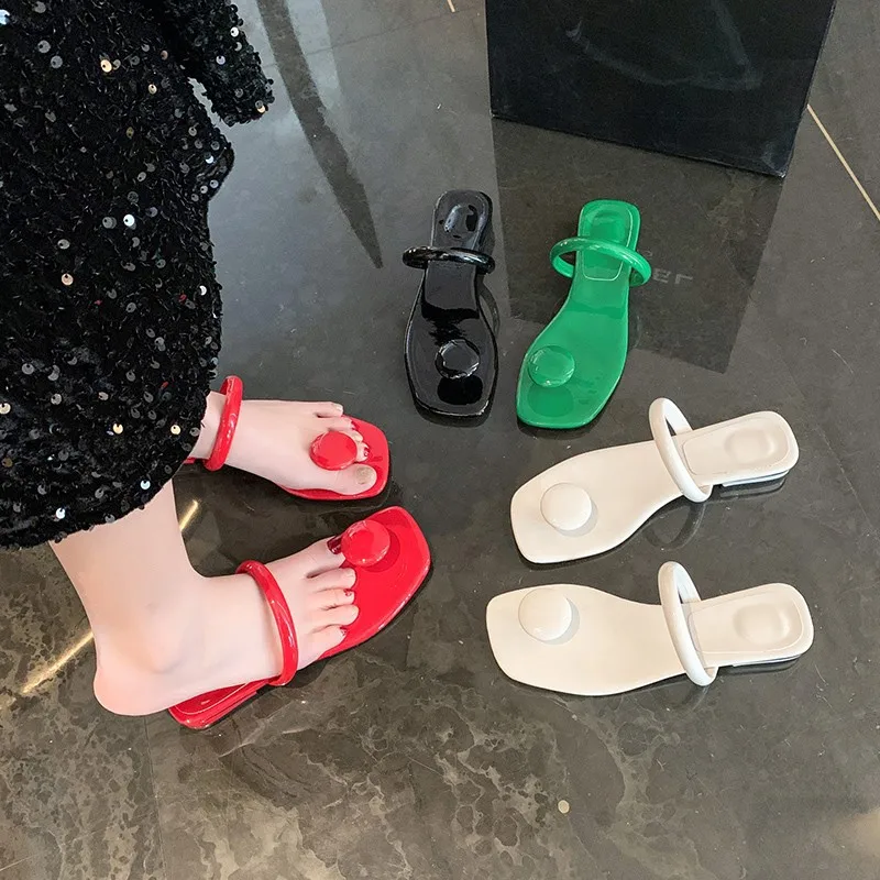 Designer's New Women's Slippers Summer Sandals T-shaped Pinch Toe Low Heel Slippers Fashion Sandals Solid Color Women's Shoes