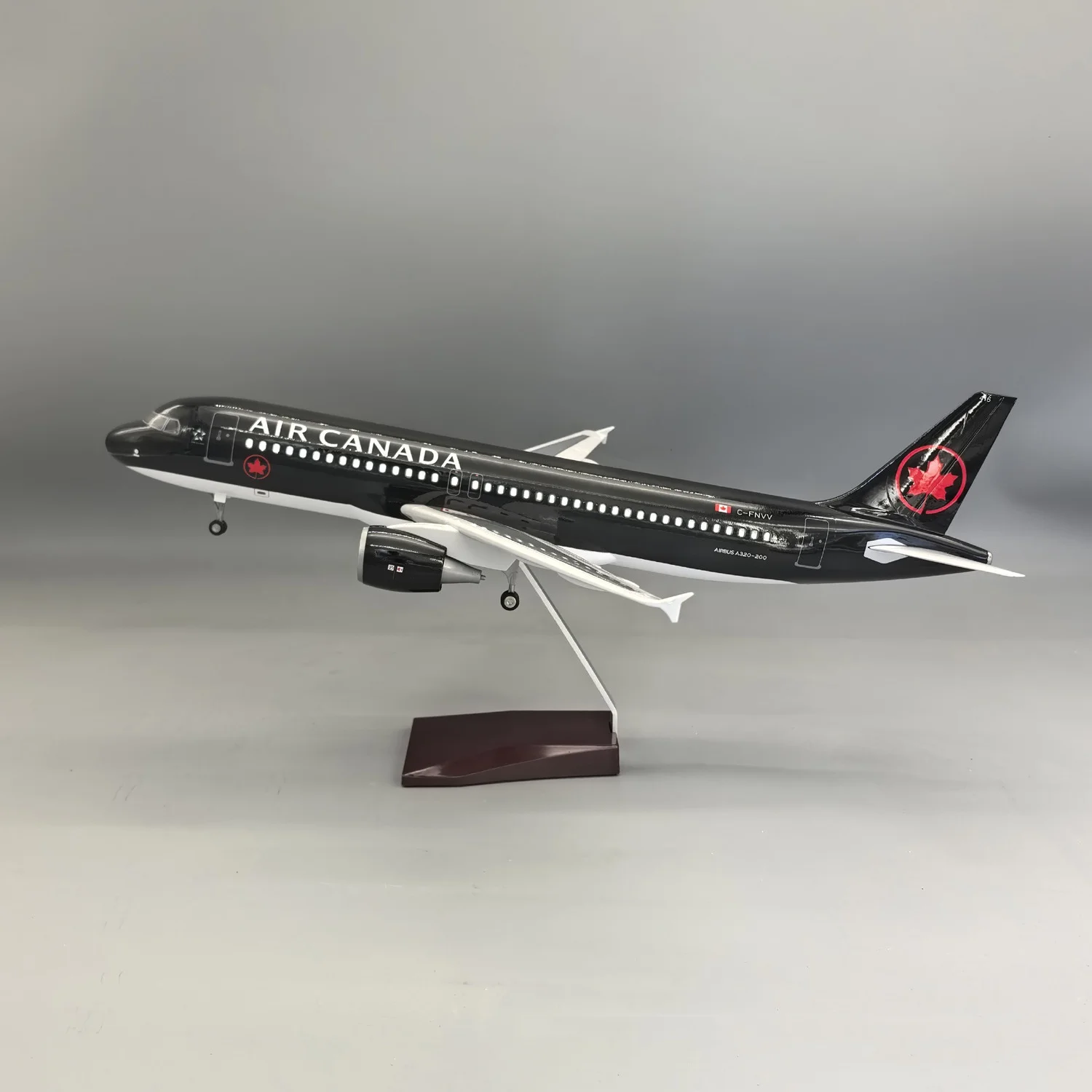 47cm Model Airplanes Air Canada A320 Resin Plastic Model With Landing Gear Wheels Light Souvenir Plane Aviation Gift