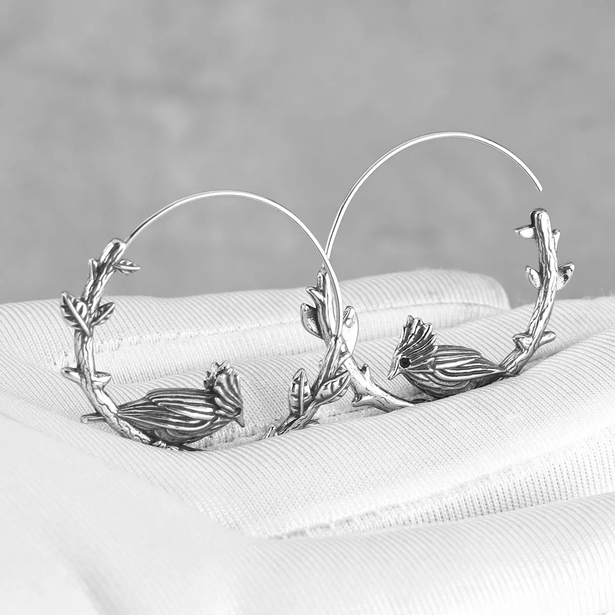 Punk Crow Animal Hoop Earrings for Men and Women Fashion Hip Hop Biker Stainless Steel Earrings Vintage Fashion Rock Jewelry