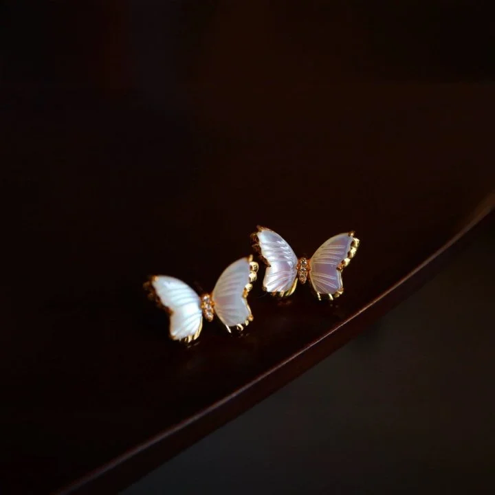 

Best Seller Vintage 925 Silver Natural White Shell Butterfly Ear Stud Mother of Pearl Butterfly Lucky Jewelry Dropshipping Gifts