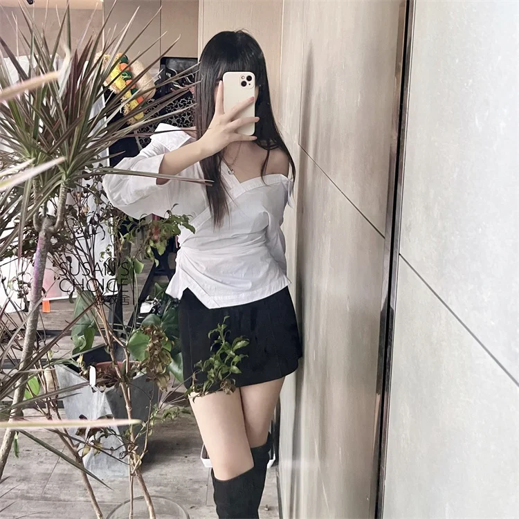 Susan Faionable Simple Commute Casual Pure Cotton Two-color One-oulder irt Top Women's Clothing V-ne Long Sve