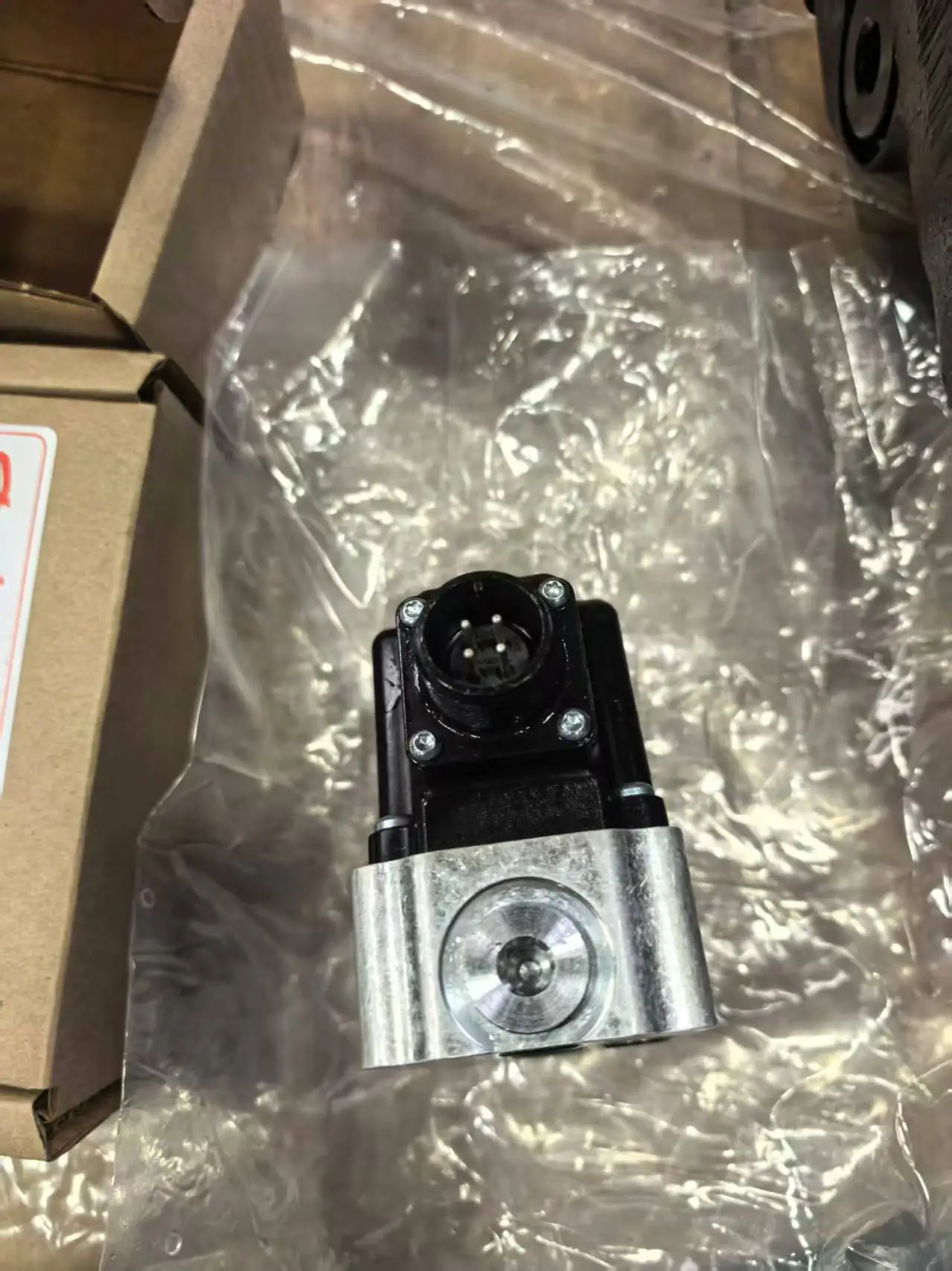 

2026 Hot Sale In Stock MCV116 MCV Series Pilot Valve MCV116G4204 MCV116G4201 MCV110A1017 Hydraulic Electric Control Valve