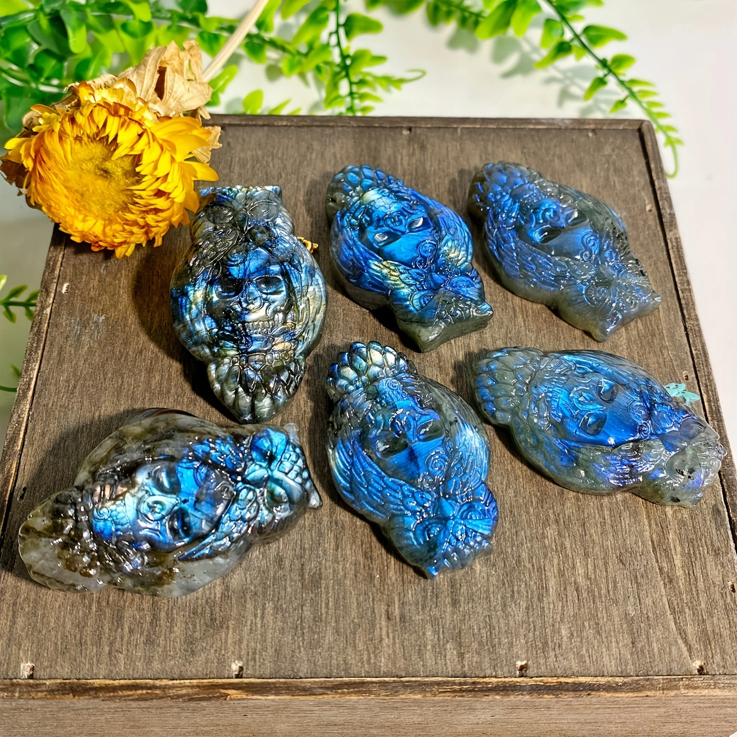 Natural Crystal Beautiful Labradorite, Skeleton Owl Carving Stone For Room Decoration Desktop Decoration Owl Labradorite Carving