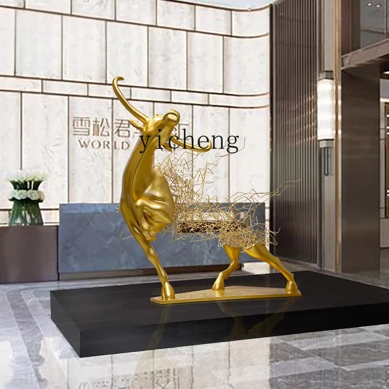 TQQ lobby abstract cow sculpture large floor-to-ceiling ornament hotel lobby fiberglass animal artwork