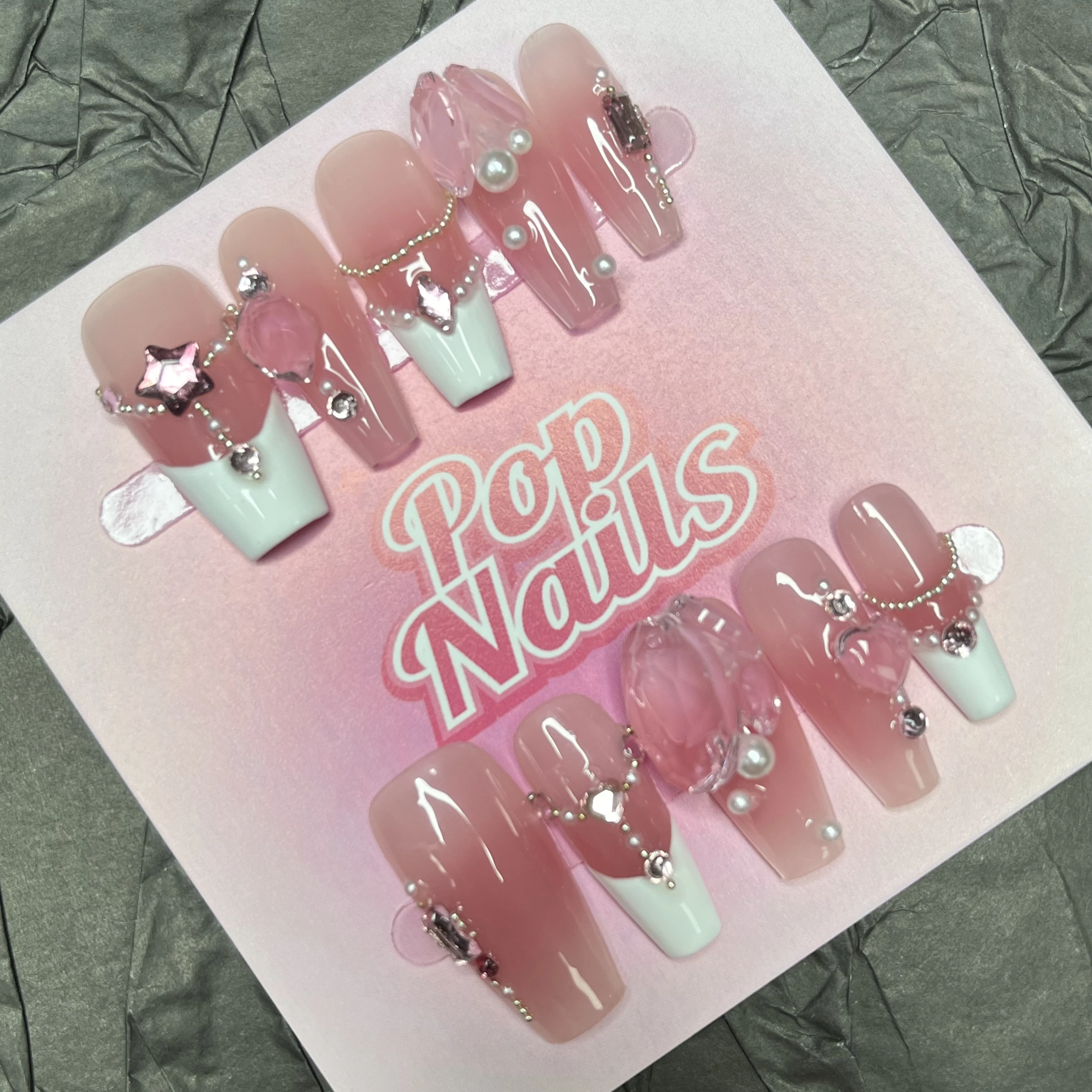 

10 шт., пресс для ногтей ручной работы, розовый гроб, французские кончики ногтей, белый блестящий горный хрусталь, красивые накладки, длинные акриловые ногти для дизайна ногтей