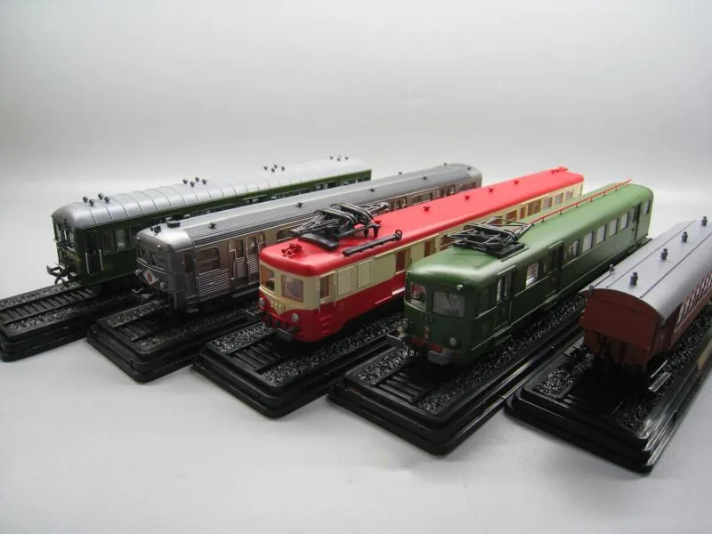 1/87 New Arrival Special Price Diecast Metal Multiple Train Model Furniture Display Collection Toys For Children