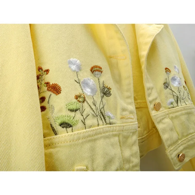 Spring Autumn Floral Embroidery Long Sleeve Denim Coat Women Crop Jackets Vintage Bomber Jacket Short Jacket Design Tops Chic