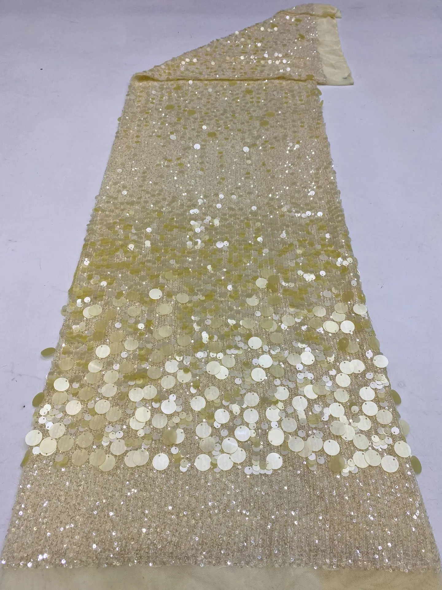 New ultra-shiny gradient sequi - Crystal Mesh Fabric recension och pris