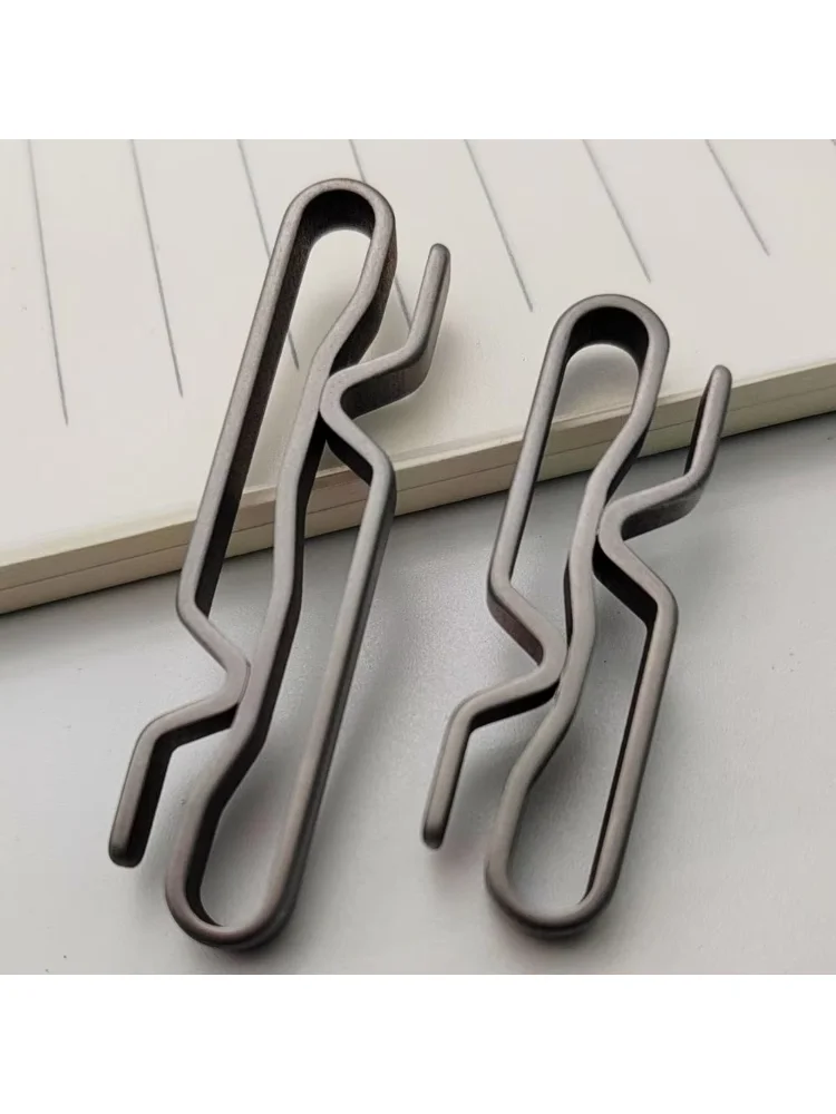 Lightweight Titanium Alloy Key Ring Multifunction Quick Draw Hanging Webbing Buckle Grey Outdoor Belt Clip Keychain