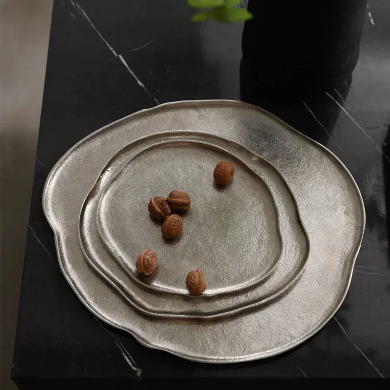 Italian light luxury silver metal aluminum irregular shallow edge fruit plate snack storage tray decoration
