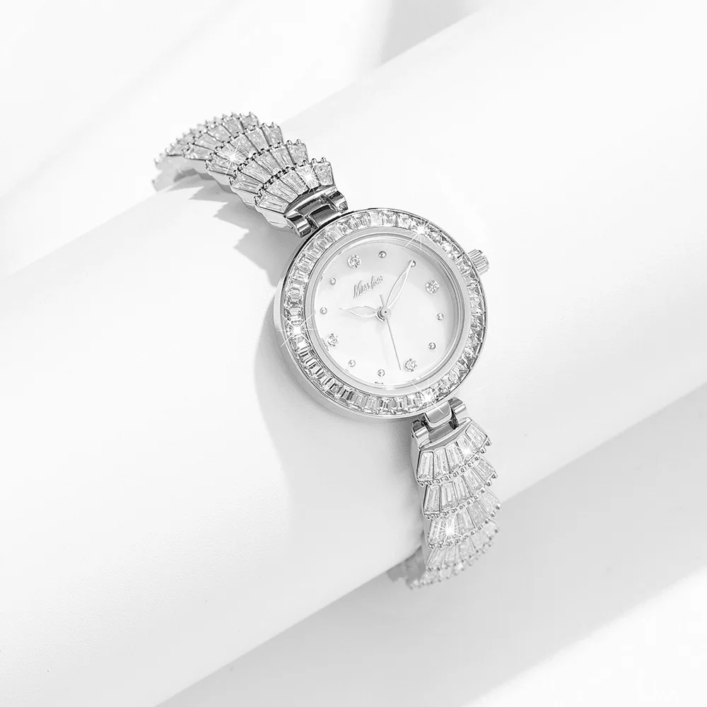 Authentic Watches For Women minimalist and stylish design waterproof and diamond studded Ladies bracelets and watches Gift