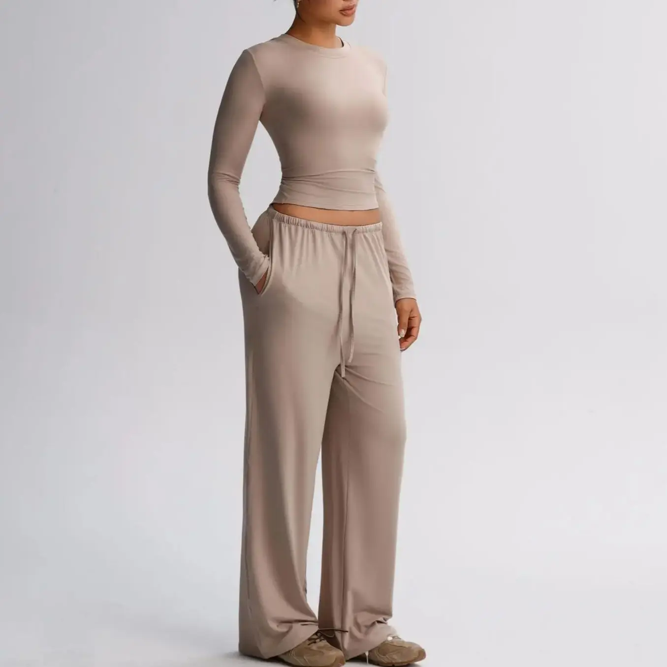 

Женские спортивные комплекты, повседневные укороченные топы, футболка, спортивные тренировки, комплект из 2 предметов, свободные брюки для йоги, брюки-палаццо, спортивная одежда на открытом воздухе, костюмы