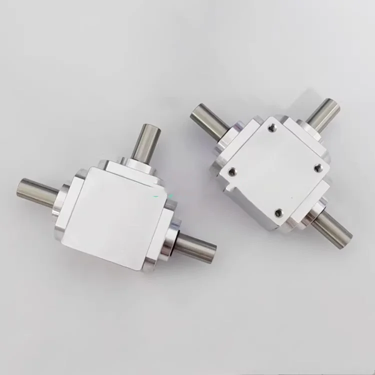 Small 1:1 T-type cross commutator shaft diameter 10 right-angle drive gearbox bevel gearbox rotation