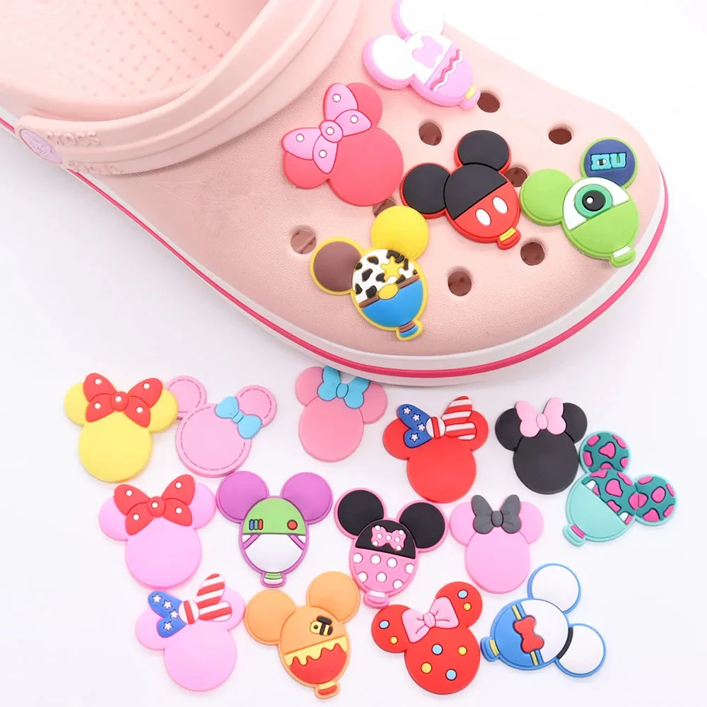 Diskon besar 1-19 buah Mickey Minnie bentuk kepala sepatu kancing pesona anak-anak indah aksesoris bakiak DIY hadiah x-mas