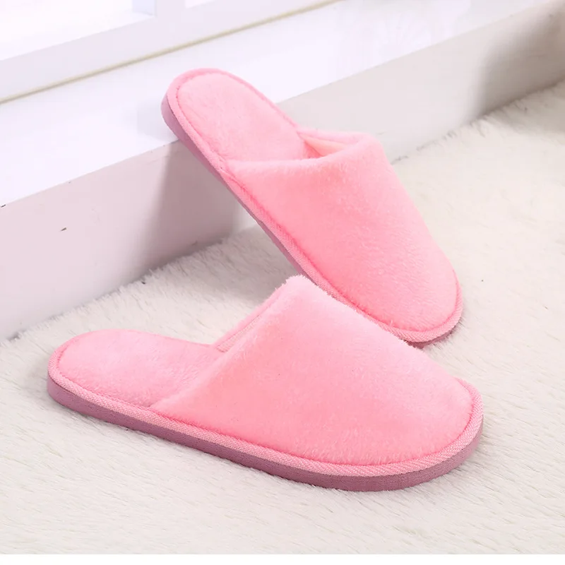 Sandal Musim Dingin Pria Wanita, Kasut bepergian portabel Anti slip, bulu karang lembut hangat siaga