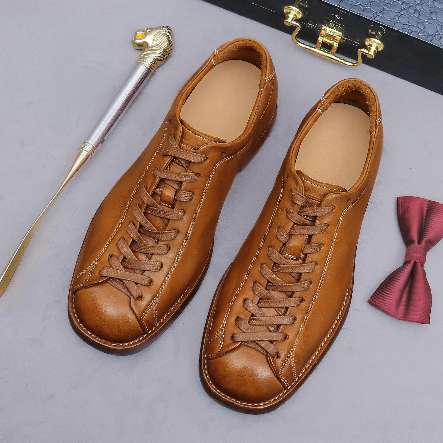 Men's Lace Up Casual Sneaker Shoes Handmade Retro Genuine Leather Upper Low Block Sole Exquisite Stitching Daily Men's Footwear