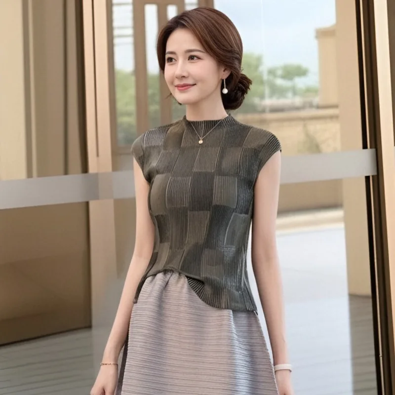 

Miyake Pleated 2026 Short Sleeve New Original T-Shirt for Women Summer Navy Blue Slim Fit Versatile Elegant High Neck Top Pleat