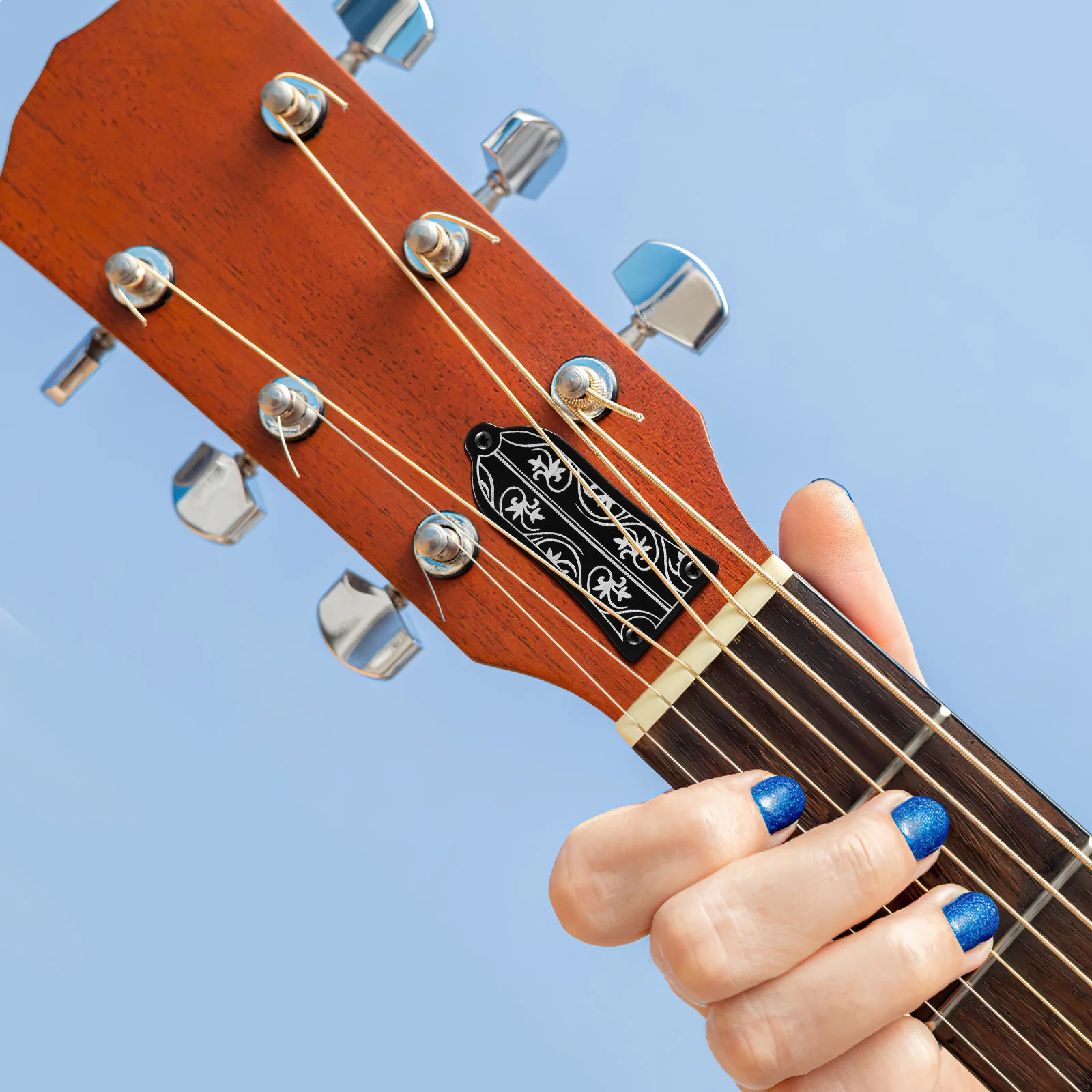 

Gr34 3-Hole Bell-Shaped Black Guitar Truss Rod Cover Vintage Classic Style Replacement for Electric Guitar Iron Core Cover