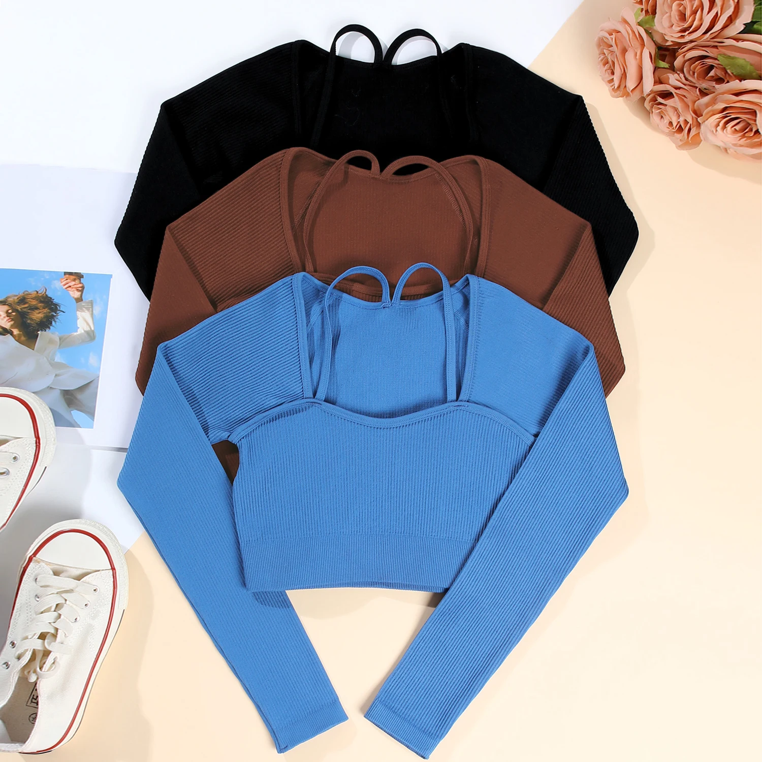 

Сексуальные футболки с нитками, женские обтягивающие эластичные однотонные футболки для фитнеса с подъемом груди, спортивный длинный топ для бега на открытом воздухе