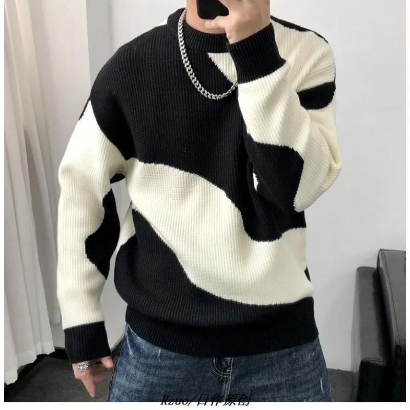 سترة كورية للرجال للخريف والشتاء سترة فضفاضة غير رسمية عصرية بأكمام طويلة وألوان متباينة ورقبة مستديرة