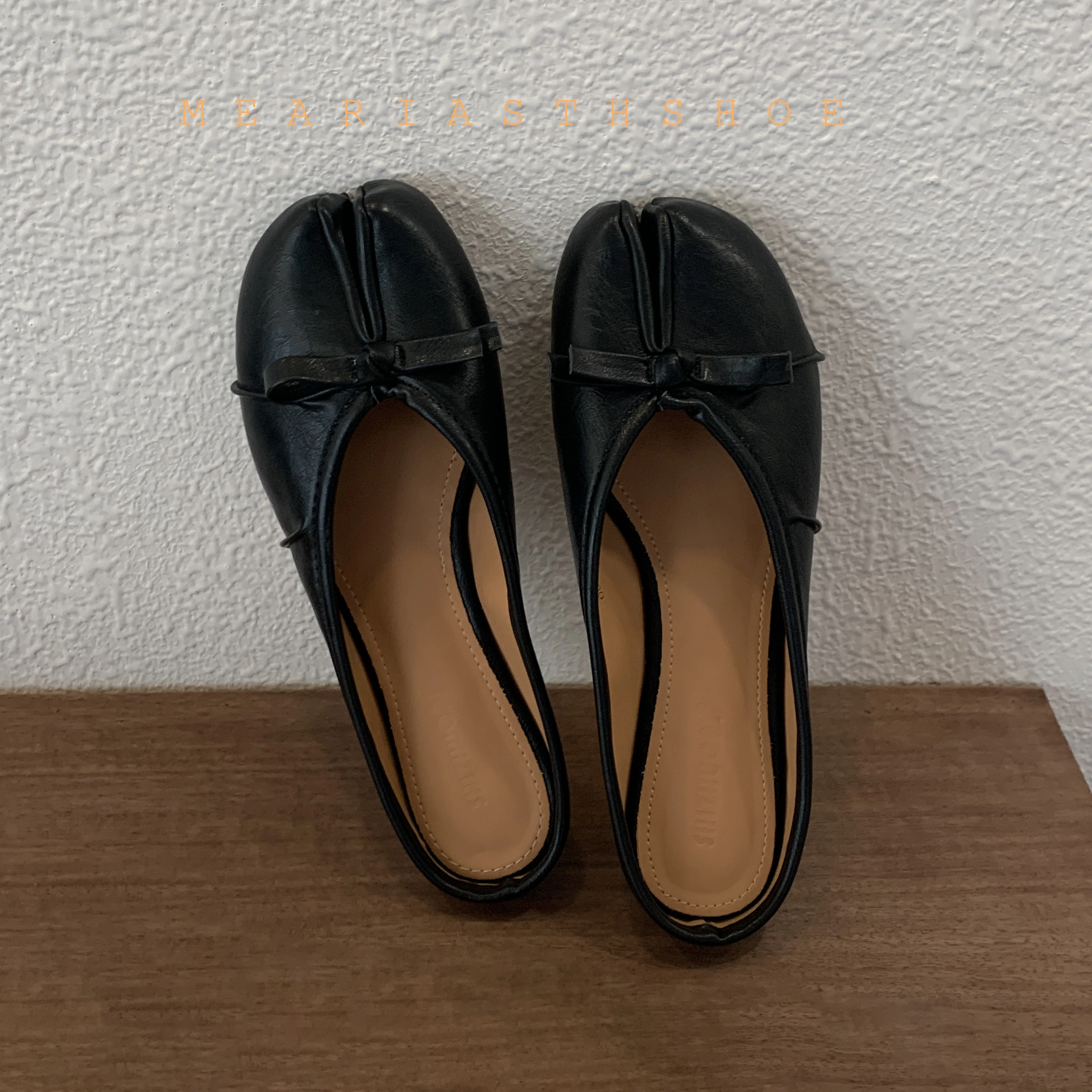 

Women Tabi Ninja Slippers Brand Mules Soft Microfiber Comfy Flats Shoes Fashion Bow Knot Split Toe Slides Casual Loafer Footwear