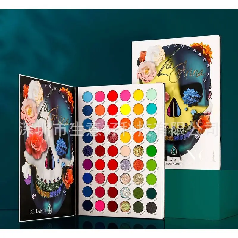 

A 54-color Eyeshadow Palette, A Multi-purpose Highlighter Blush For Contouring Chameleon Eyeshadow