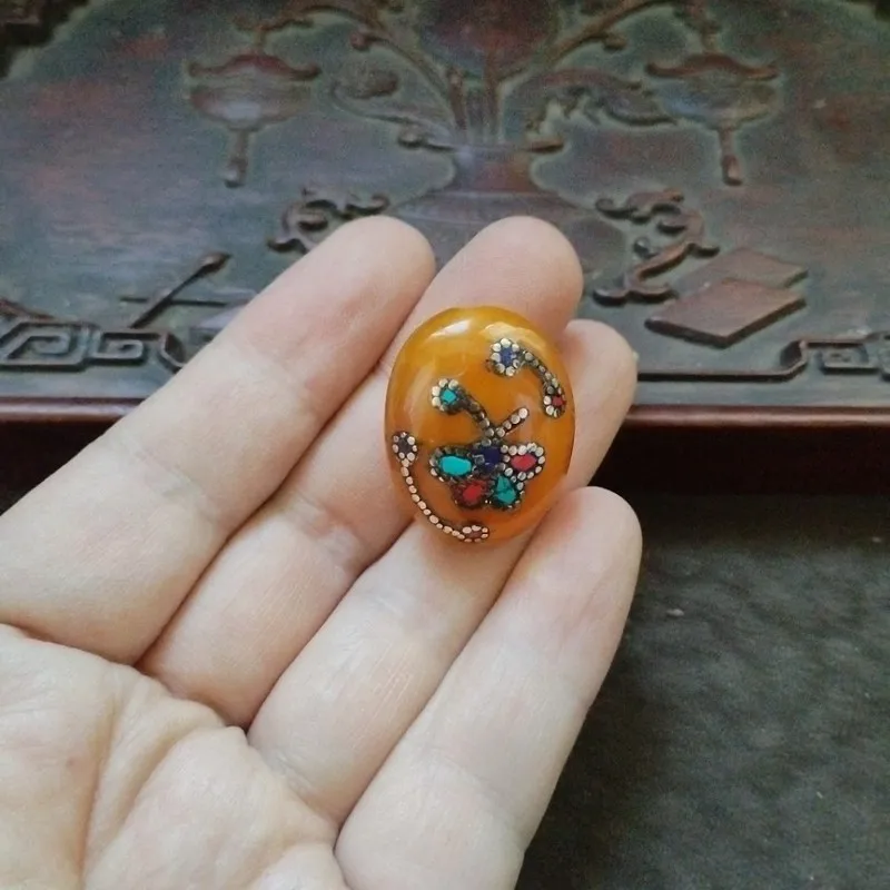 Antique Hand-Inlaid Amber With Aged Patina, Oval Flat Beads As Accessories